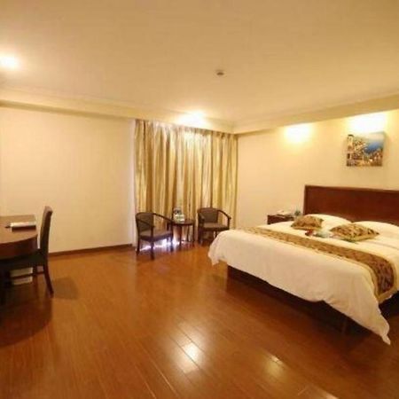 Greentree Inn Suzhou Industrial Zone Yangcheng Lake Weiting Mong Kok Express Hotel Екстериор снимка