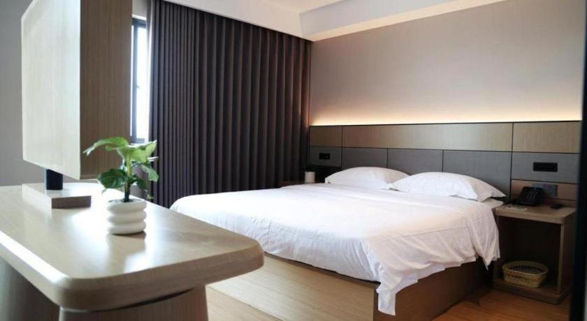 Greentree Inn Suzhou Industrial Zone Yangcheng Lake Weiting Mong Kok Express Hotel Екстериор снимка